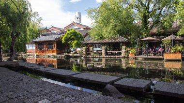 【关注乌什7.1级地震救援】新疆消防送安全知识到震区安置点