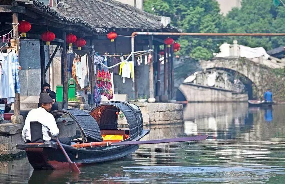 《岷峨诗稿》150期丨郭定乾:十万灯中天不夜,九重云外月交光